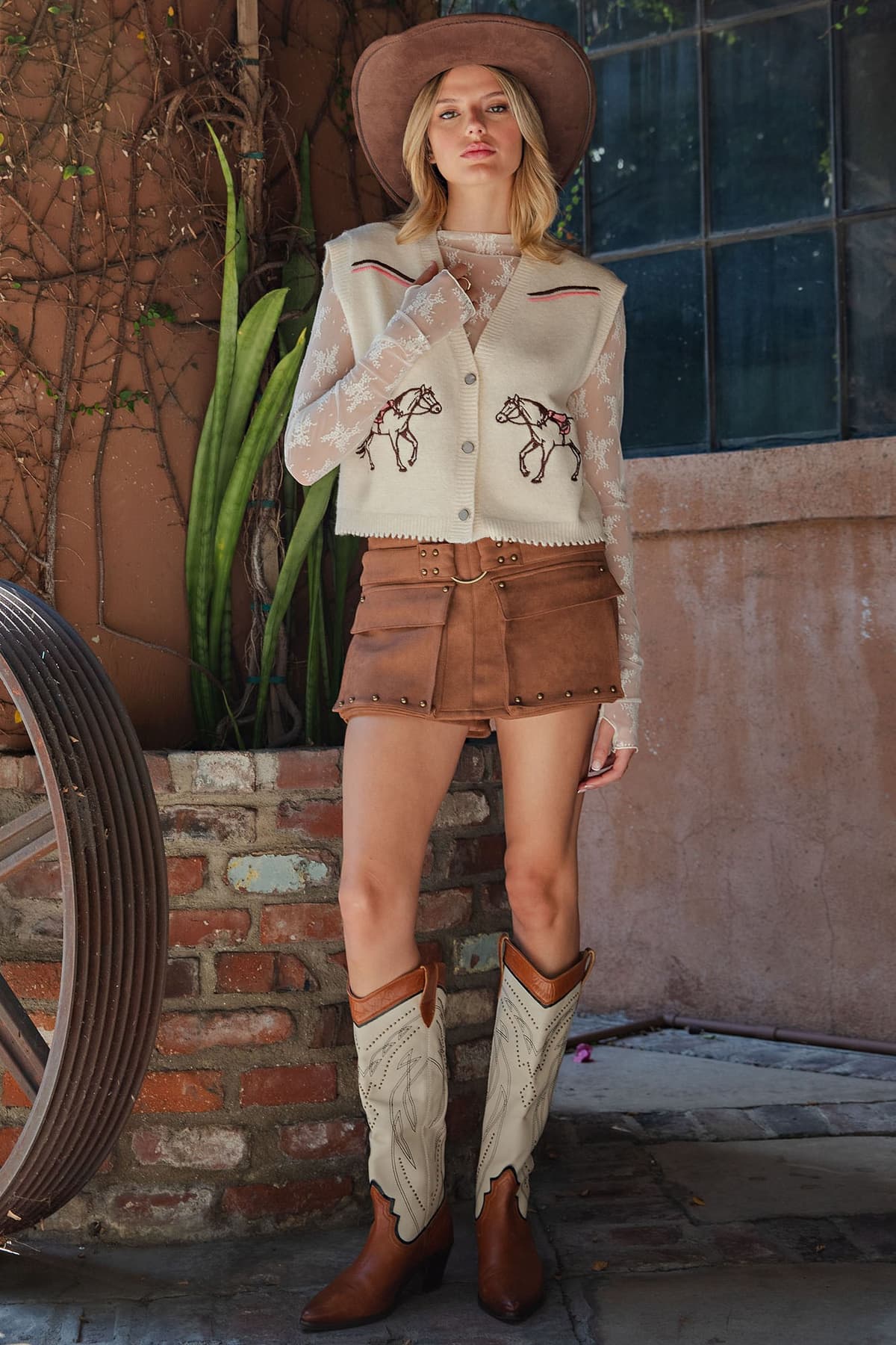 SJH15932 - ALMOND MILK
