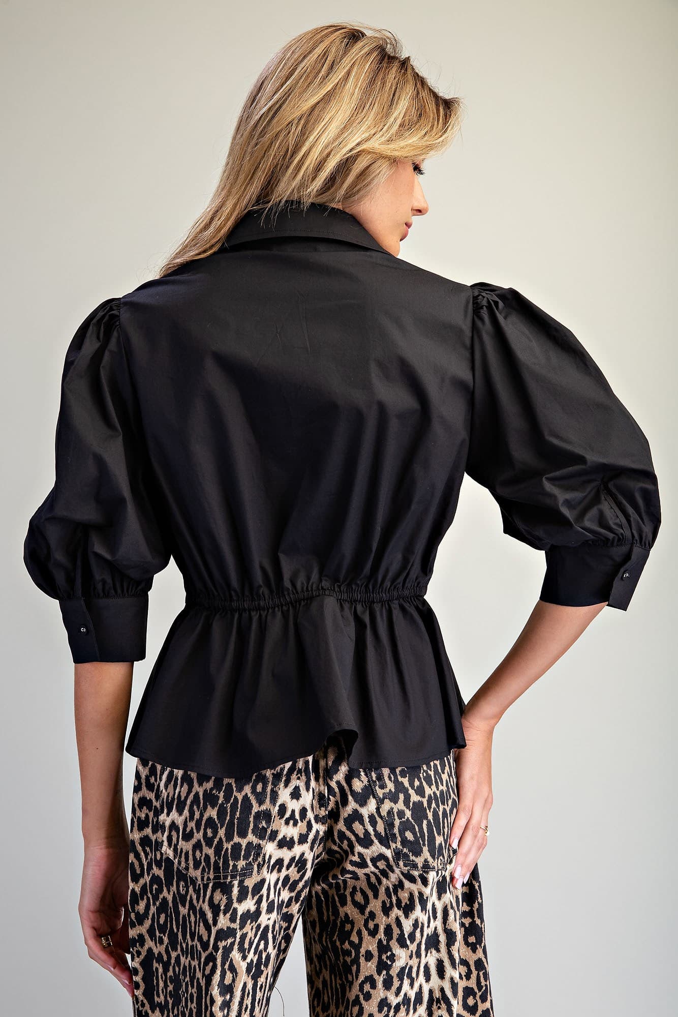 TH17322 - BLACK
