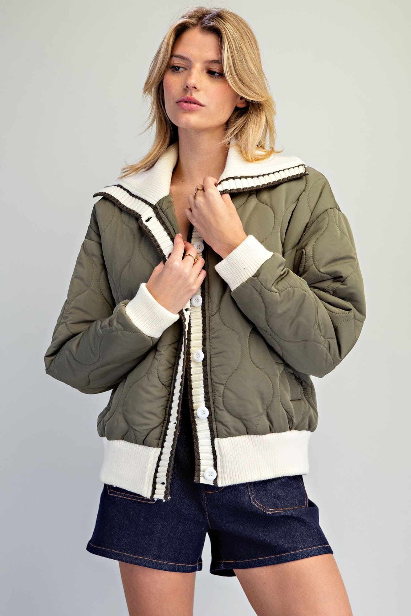 JK16535 - OLIVE