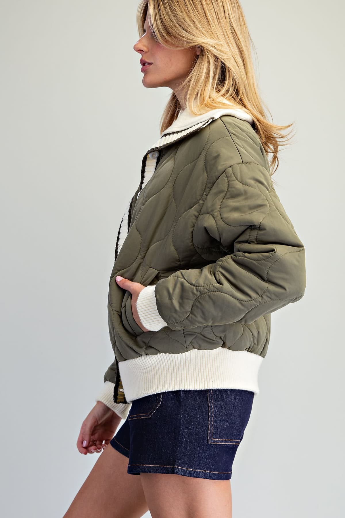 JK16535 - OLIVE