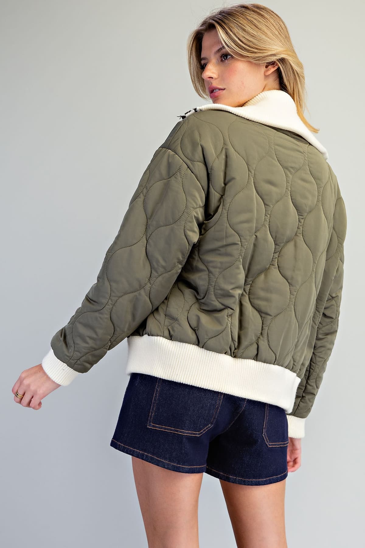 JK16535 - OLIVE