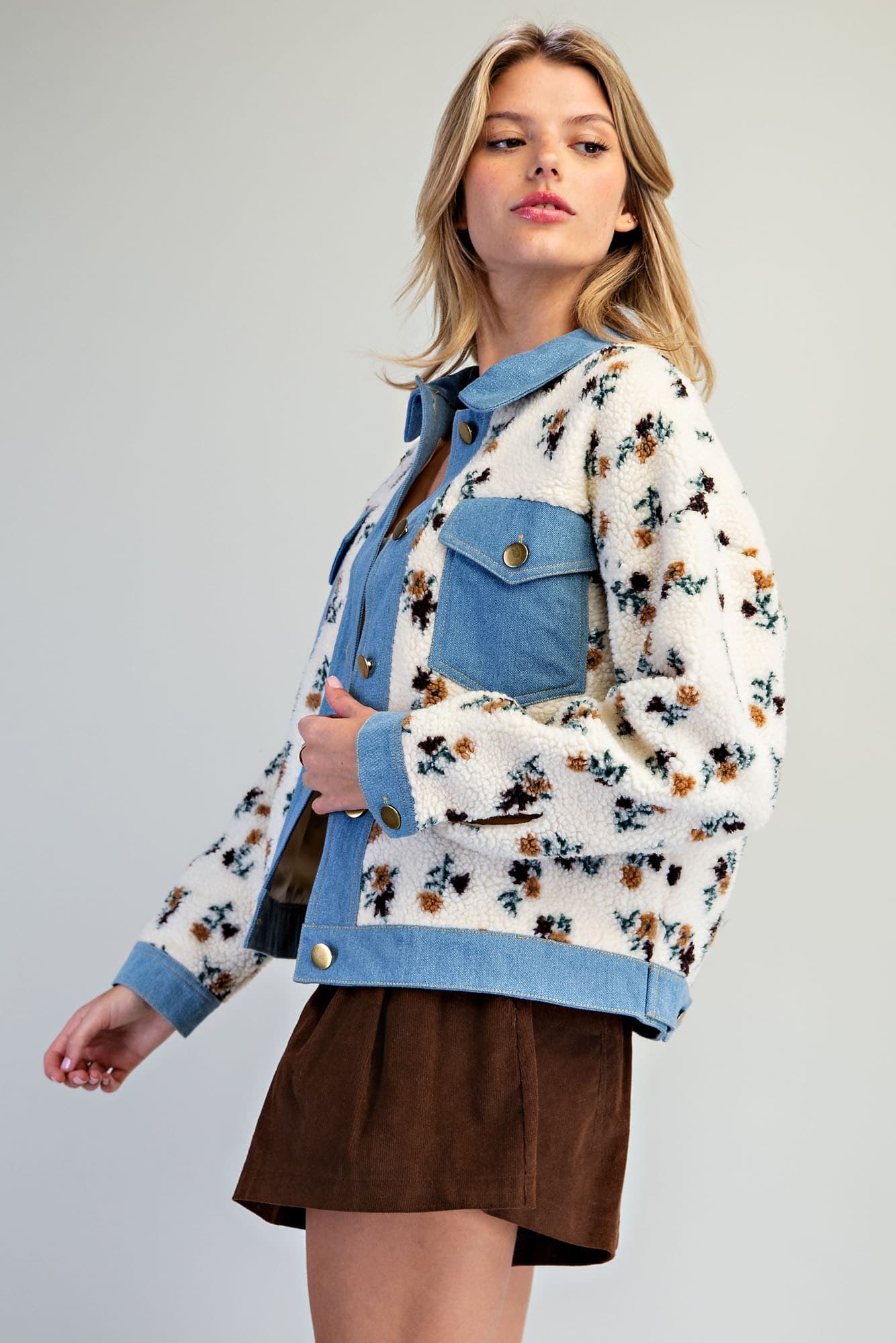 JH17221 - IVORY FOREST