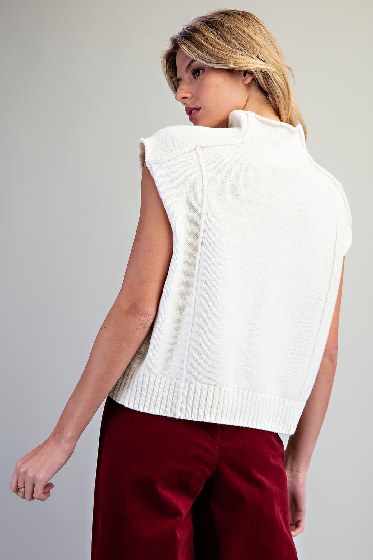 SK16913 - OFF WHITE