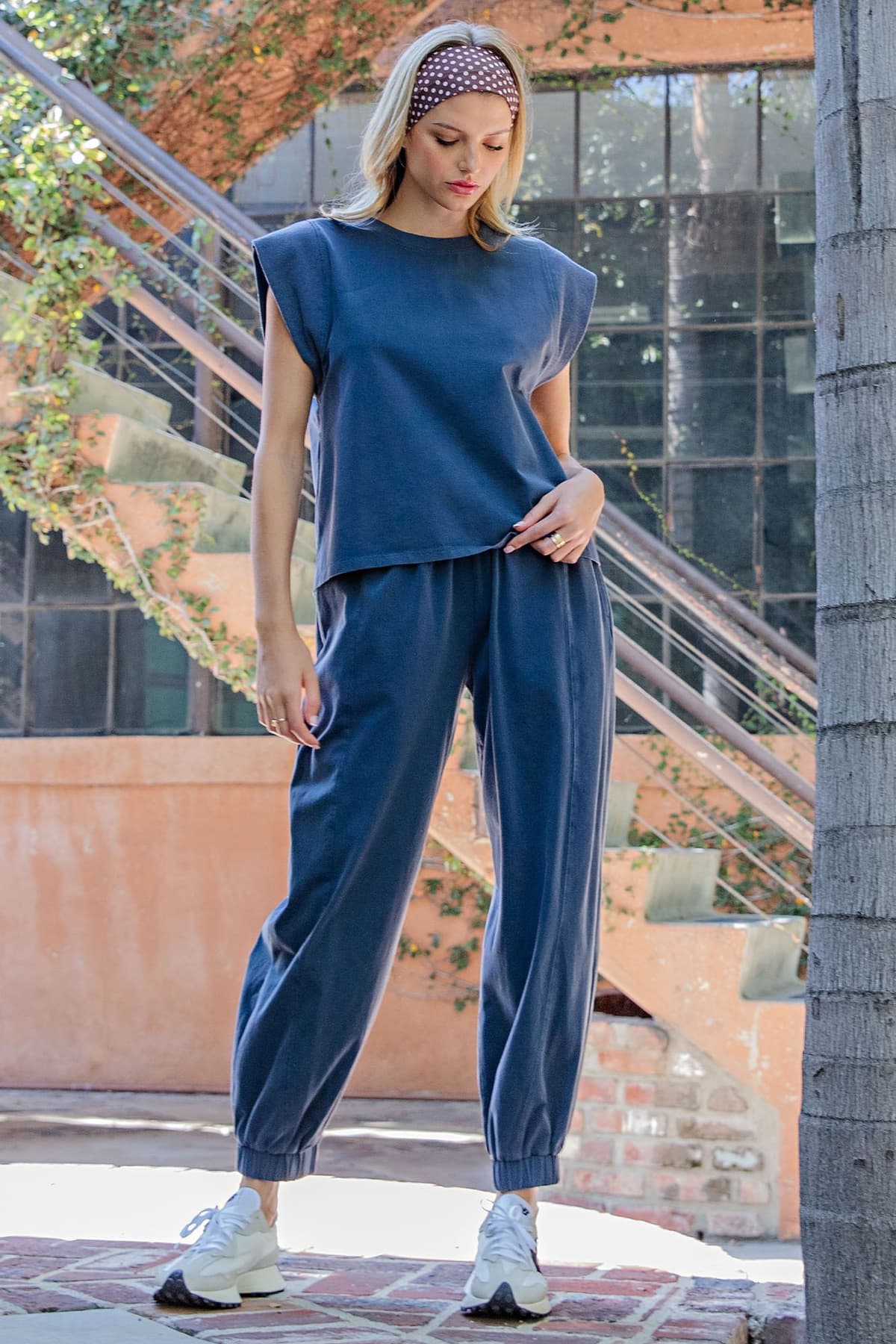 TK16571 - INDIGO
