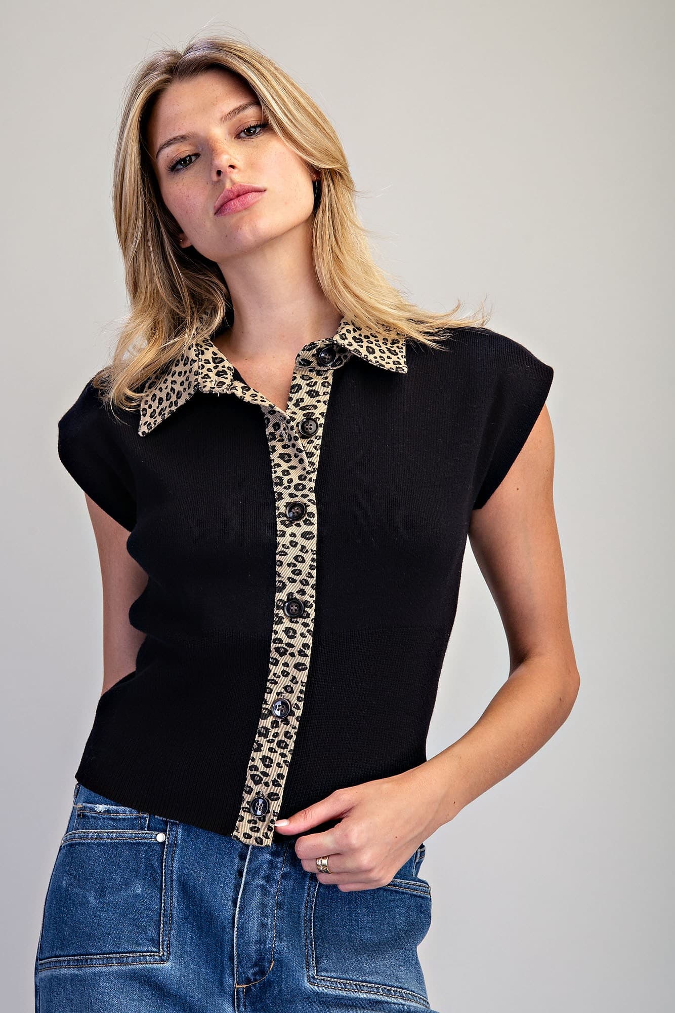 SH17215 - BLACK