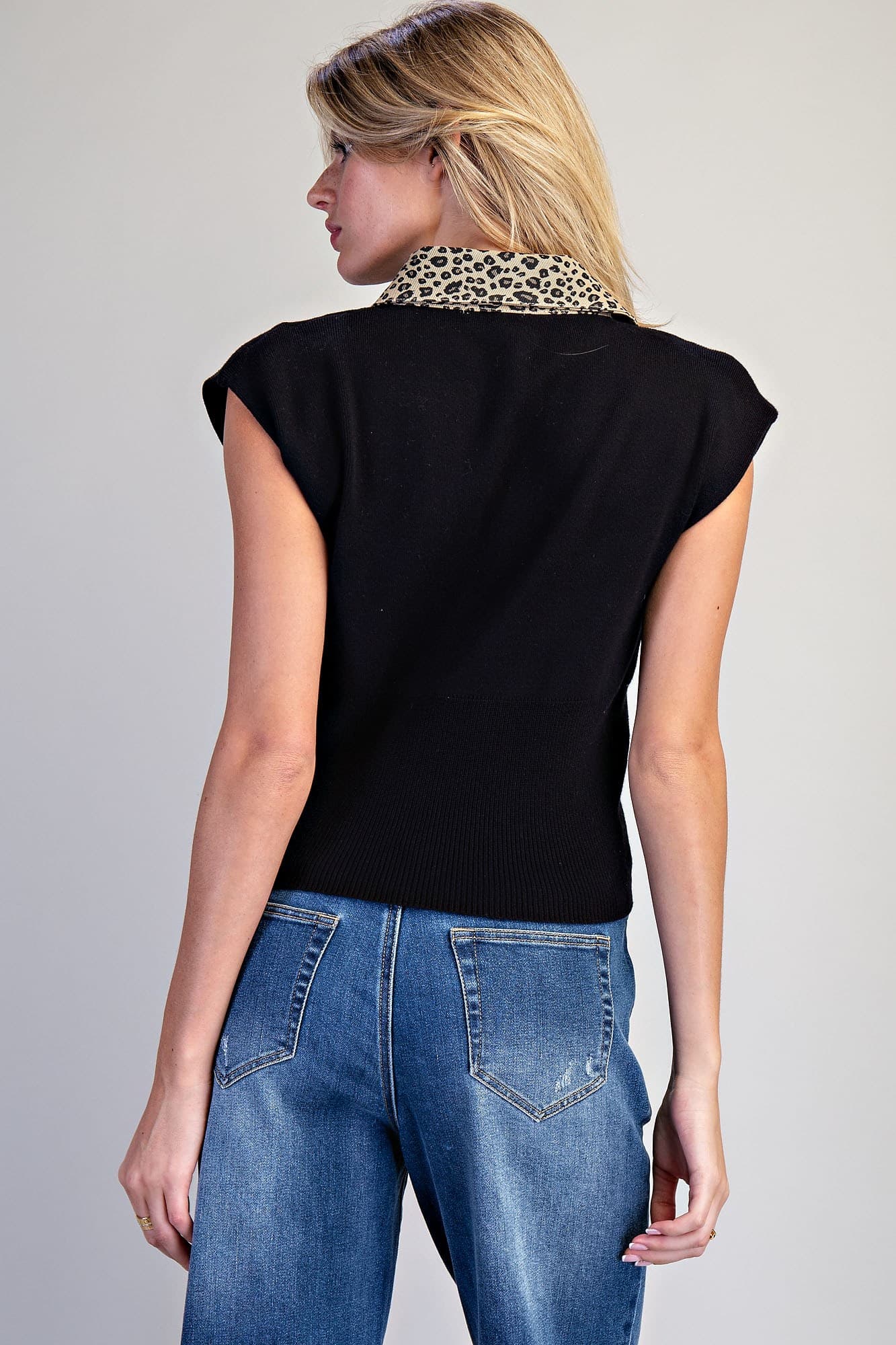 SH17215 - BLACK