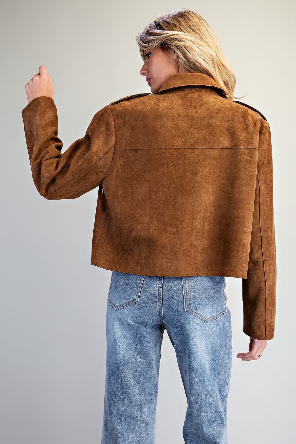 JK16810 - WALNUT