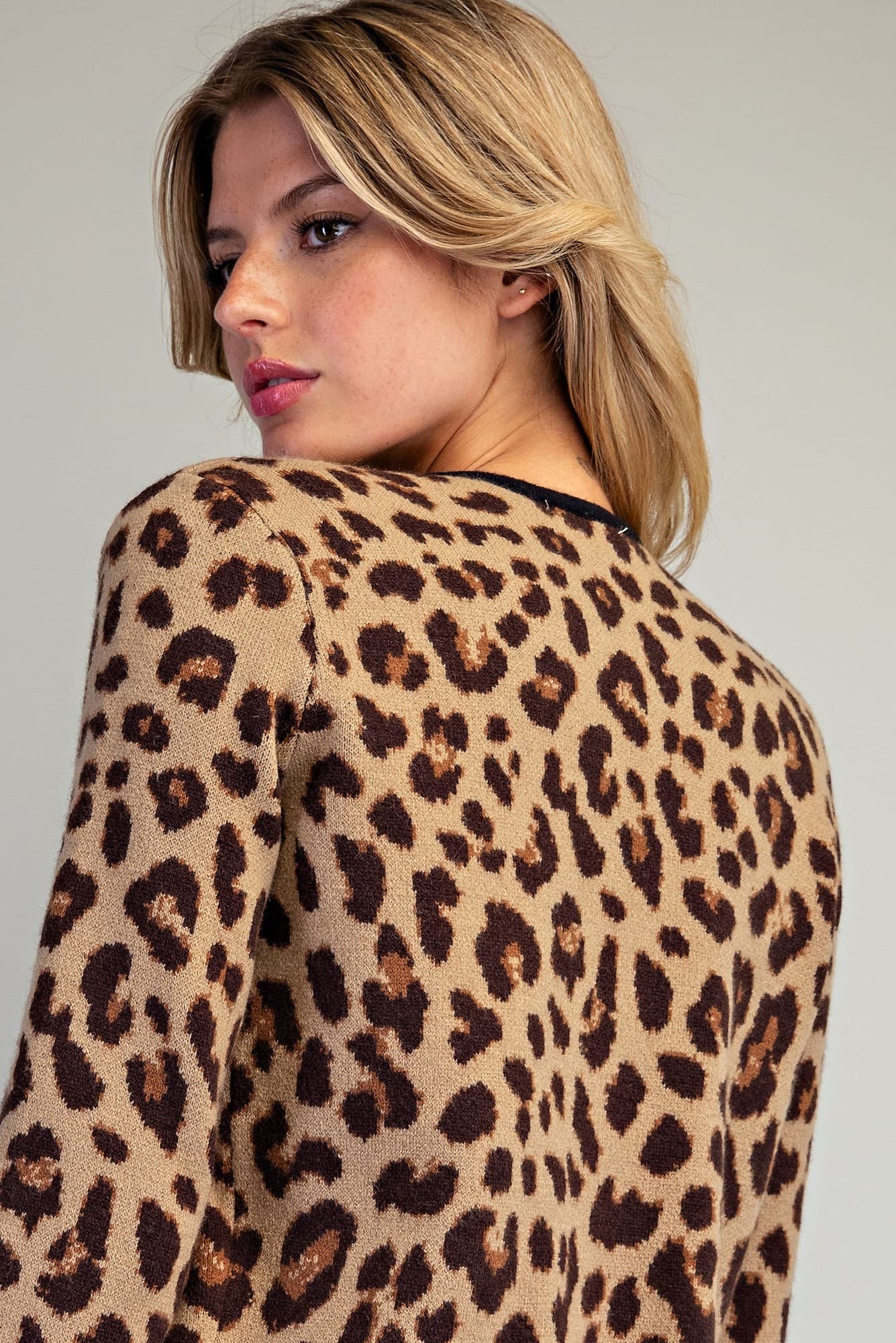SJK16390 - LEOPARD