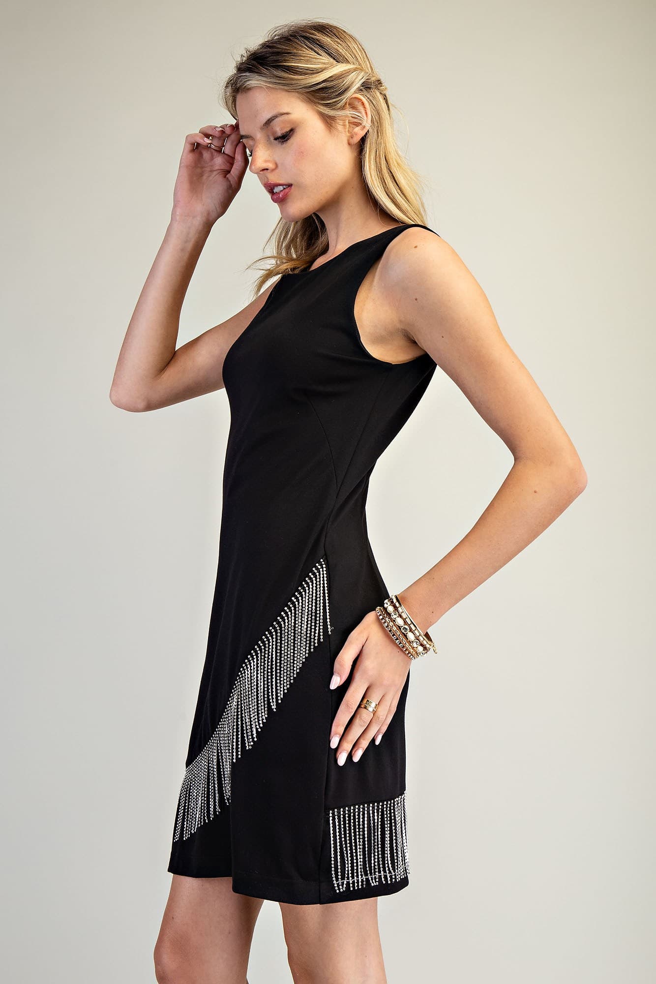 DK9144 - BLACK