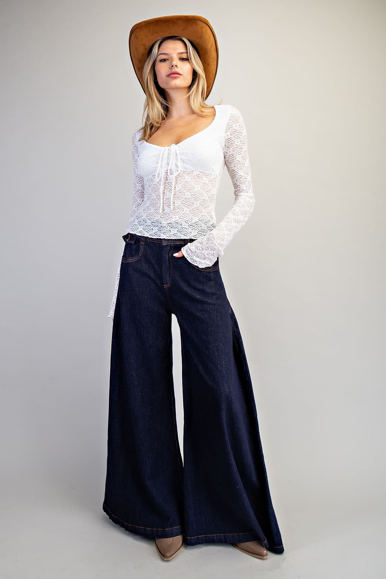 TH12045 - IVORY