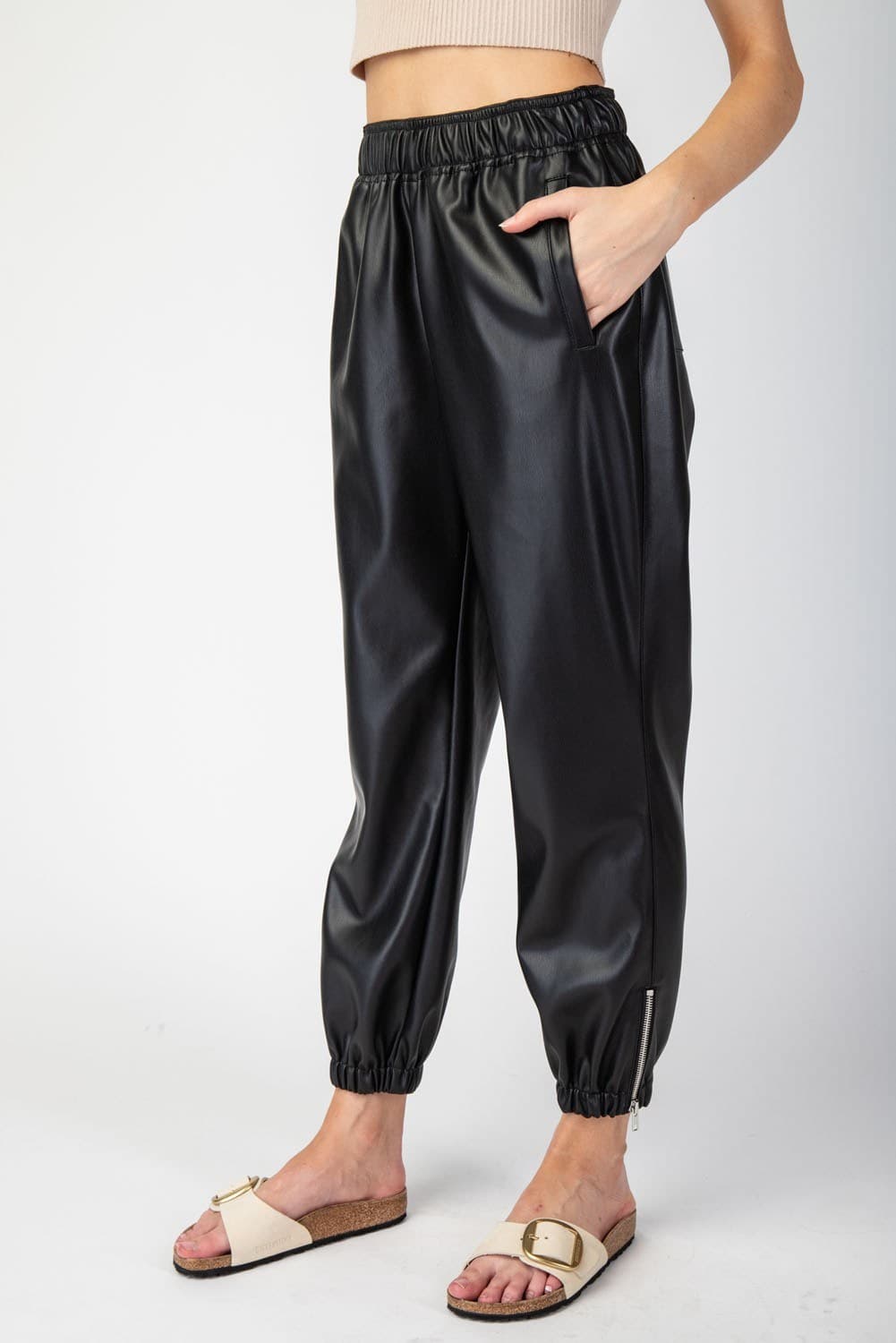 PK11418 - BLACK