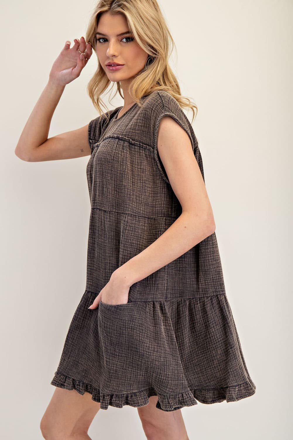 DG10897 - ASH BLACK