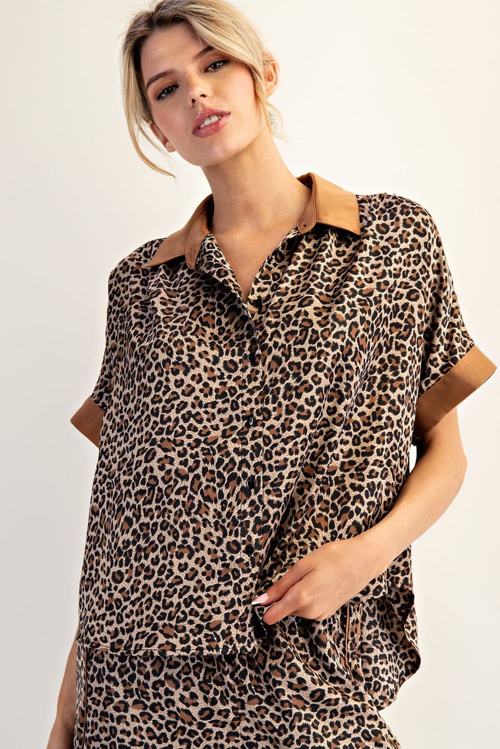 TK14117 - GOLDEN LEOPARD