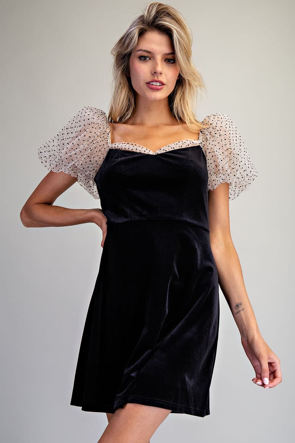 DH12806 - BLACK
