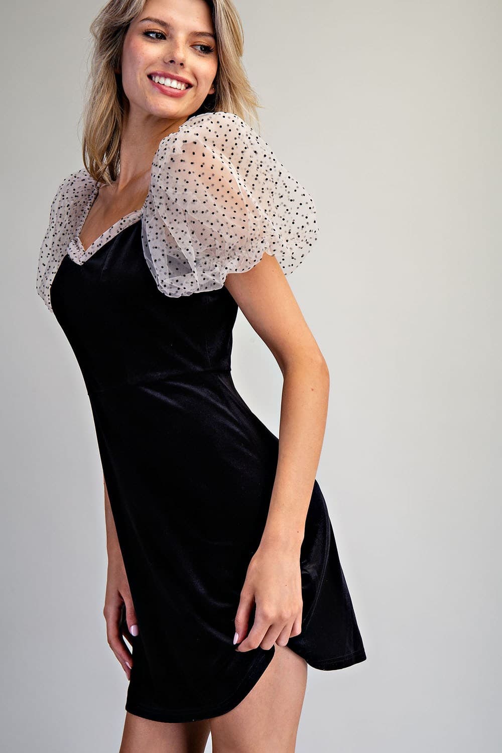 DH12806 - BLACK