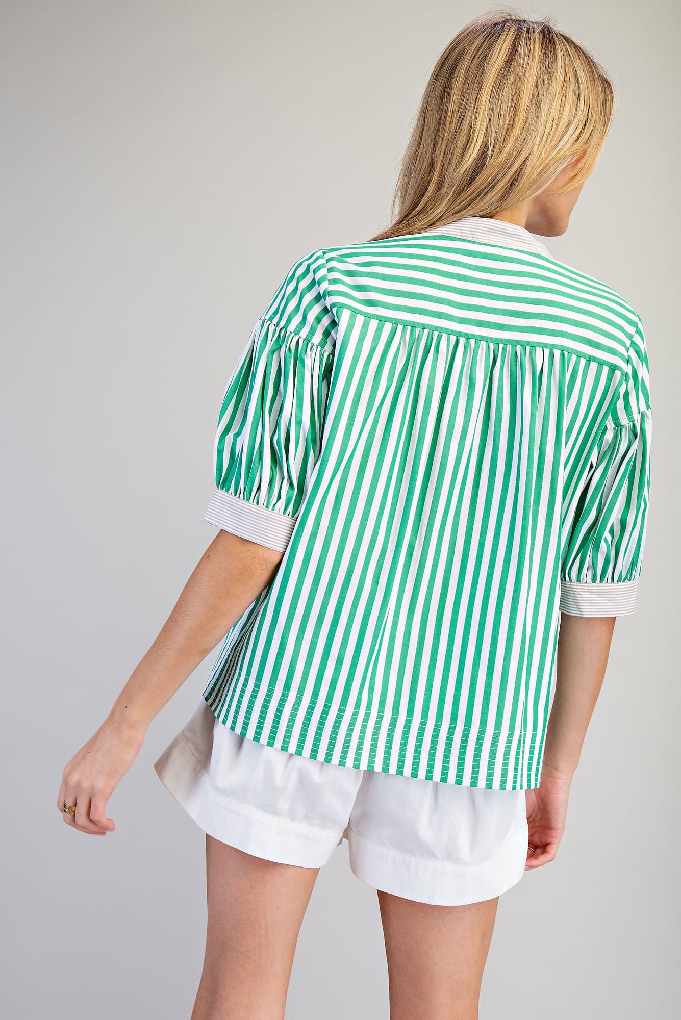 TH15501 - GREEN GLOW