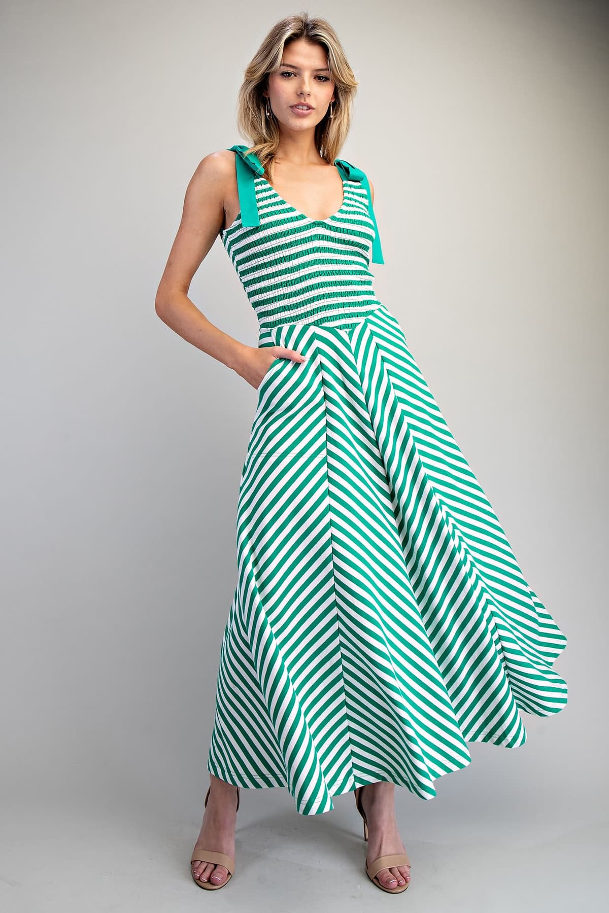 DK14894 - SPRING GREEN